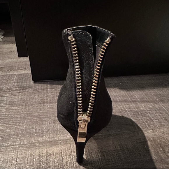 FOREVER 21 Gold Studded Heels Size 8 - Picture 7 of 8